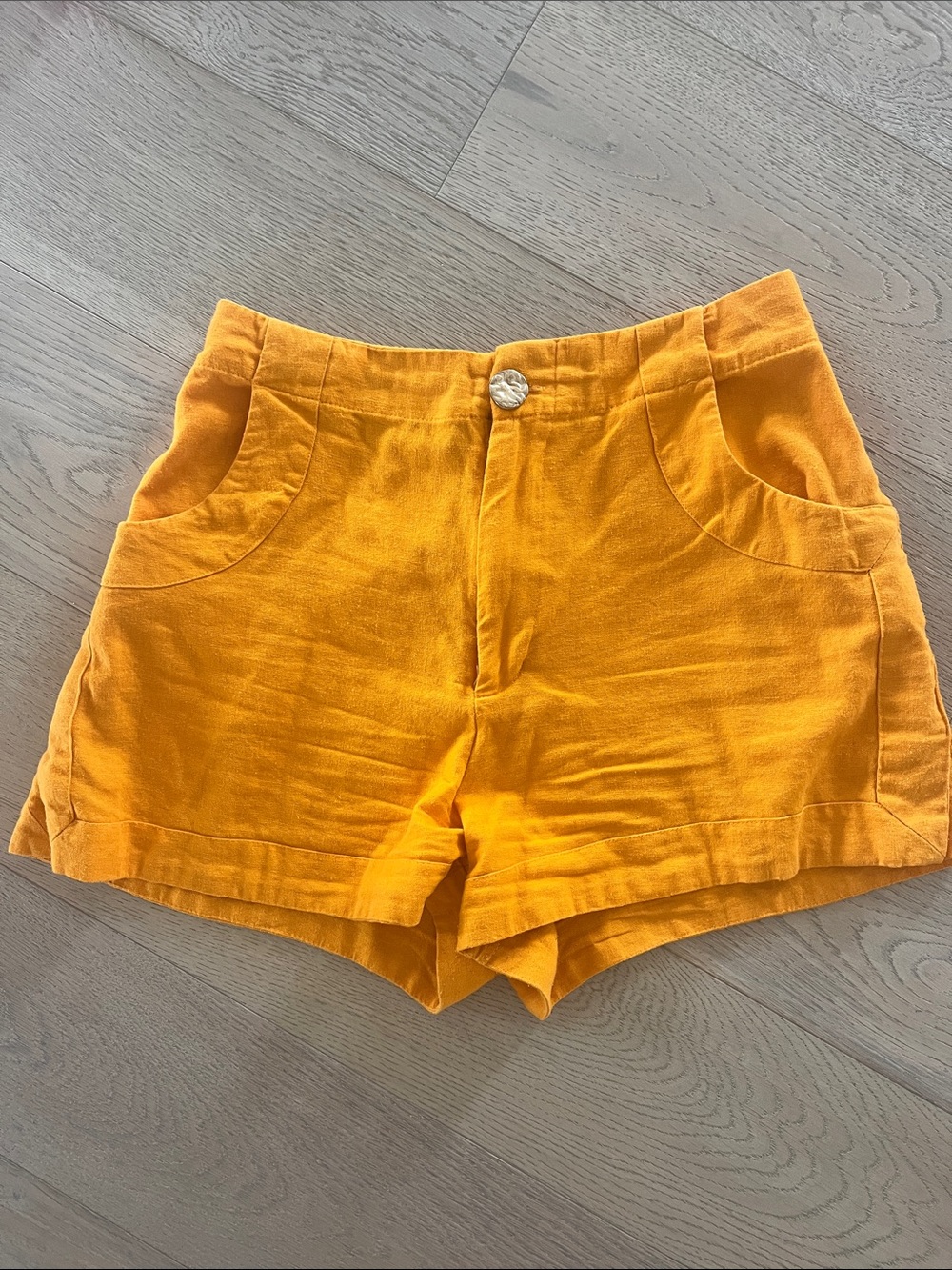 House of Harlow 1960 High-Waist Golden Yellow Linen-Blend Shorts - Picture 1 of 3